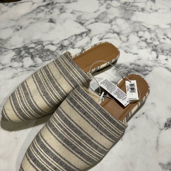 OLD NAVY SHOES BUNDLE - Picture 3 of 4